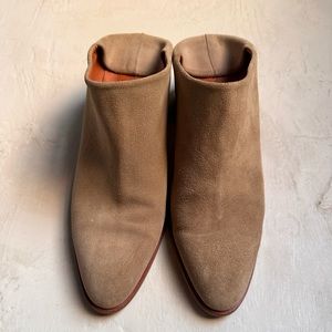 Everlane Women’s Suede Heel Mule, 10.5